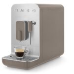 Автоматическая кофемашина Smeg BCC12TPMEU