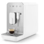 Автоматическая кофемашина Smeg BCC12WHMEU