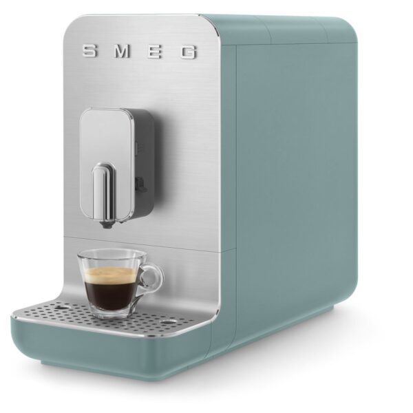 Автоматическая кофемашина Smeg BCC13EGMEU